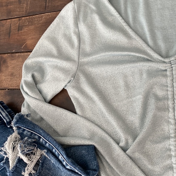 ❤️EUC❤️ Wild Fable Cinch Front Crop ❤️ - Picture 4 of 6